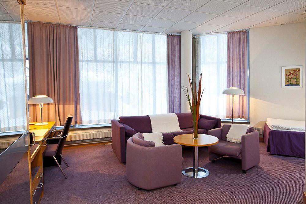 Hotel Kuninkaantie Espoo Bagian luar foto
